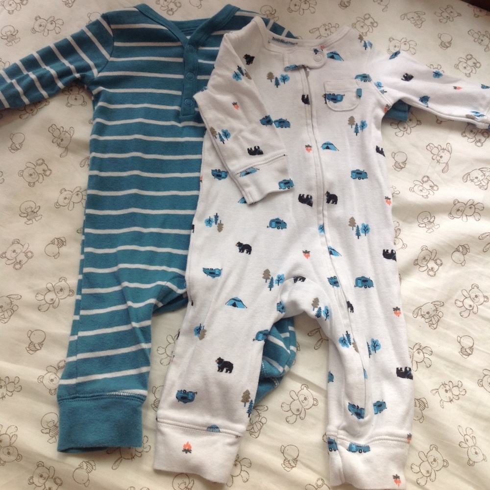 Carters sleep and play